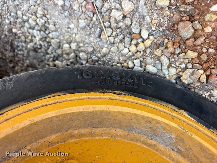 image for item YA4681 2010 Allis-Chalmers C40 forklift