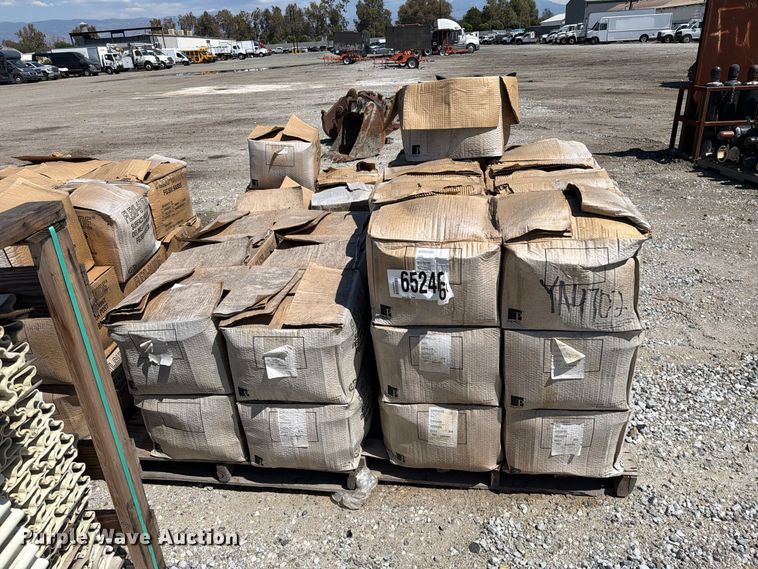 image for item YA4696 Safety cones