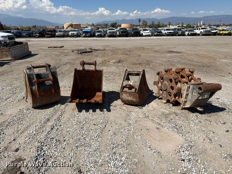 image for item YA4697 Excavator attachments