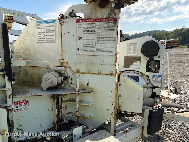 image for item YA4955 2016 Bandit 200UC wood chipper