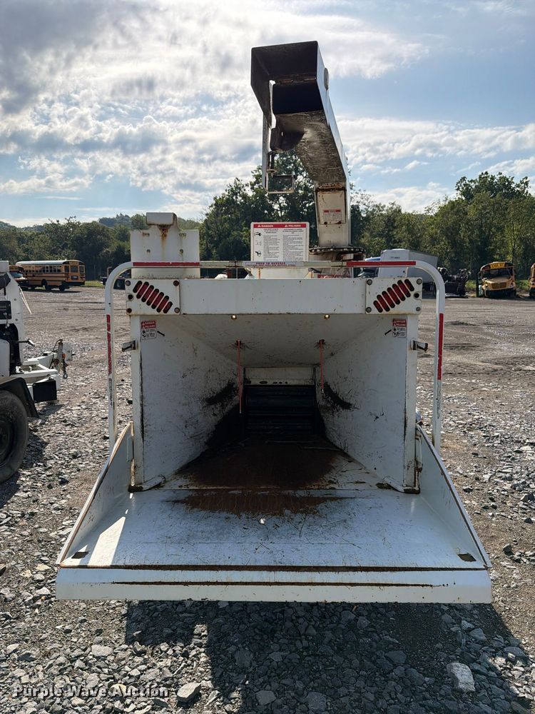 image for item YA4955 2016 Bandit 200UC wood chipper
