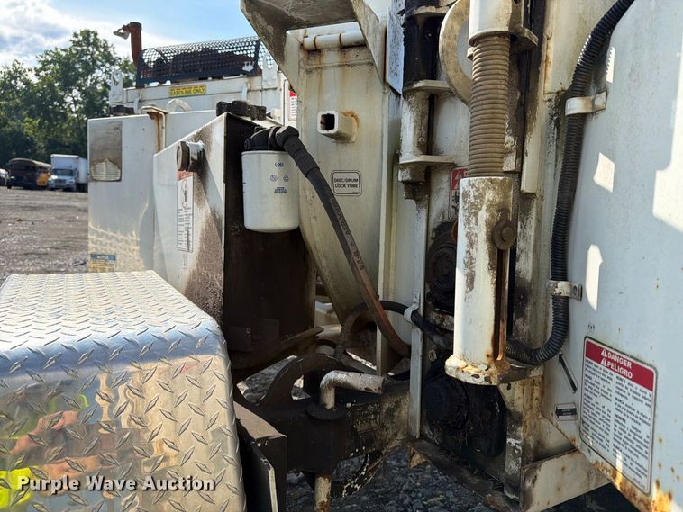 image for item YA4955 2016 Bandit 200UC wood chipper