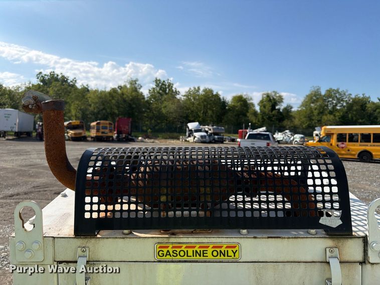 image for item YA4955 2016 Bandit 200UC wood chipper