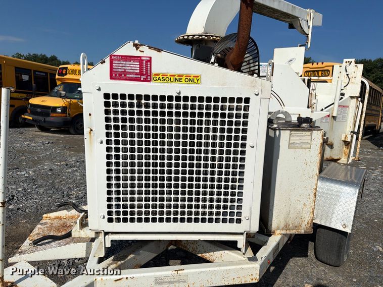 image for item YA4955 2016 Bandit 200UC wood chipper