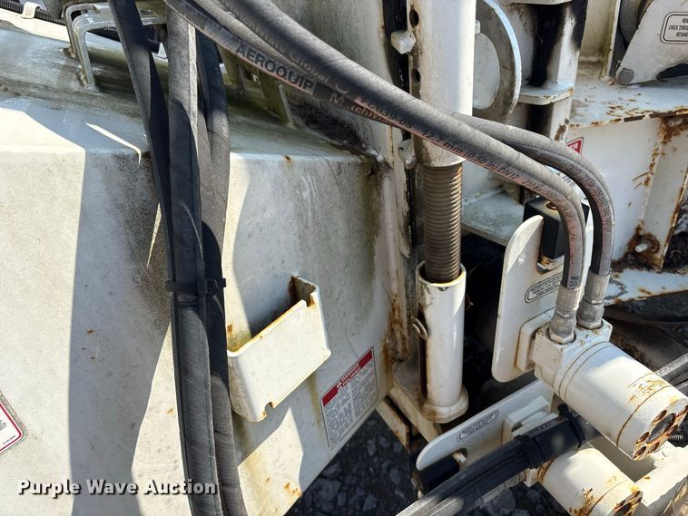 image for item YA4955 2016 Bandit 200UC wood chipper