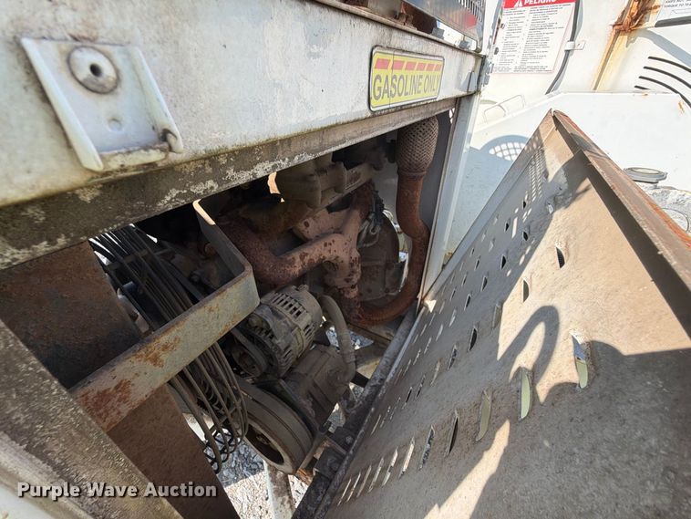 image for item YA4955 2016 Bandit 200UC wood chipper