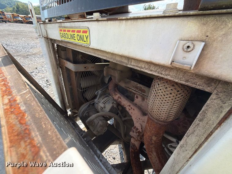 image for item YA4955 2016 Bandit 200UC wood chipper