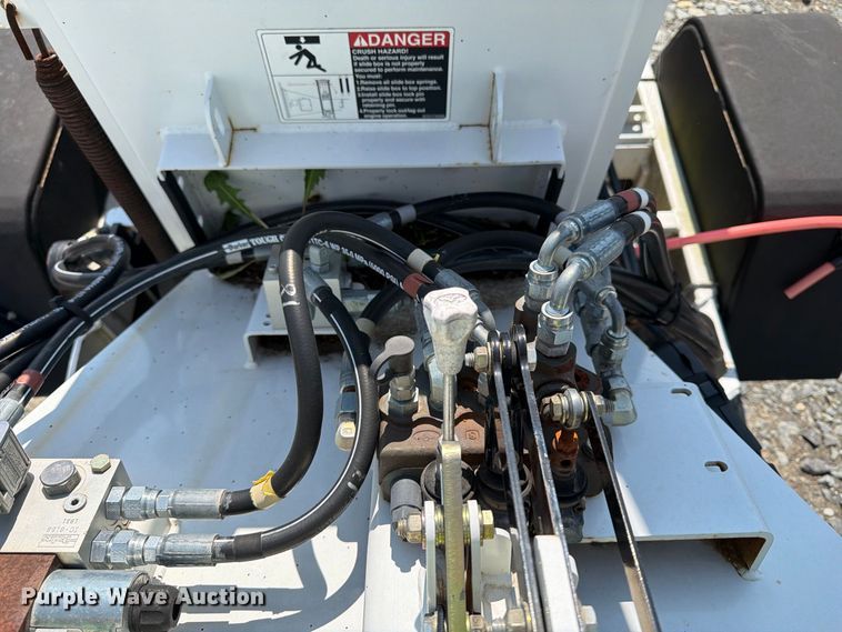 image for item YA4956 2019 Altec DC1317 wood chipper