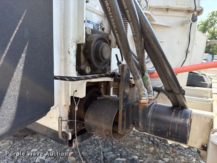 image for item YA4956 2019 Altec DC1317 wood chipper