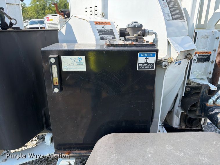 image for item YA4956 2019 Altec DC1317 wood chipper