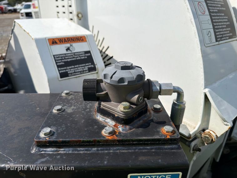image for item YA4956 2019 Altec DC1317 wood chipper