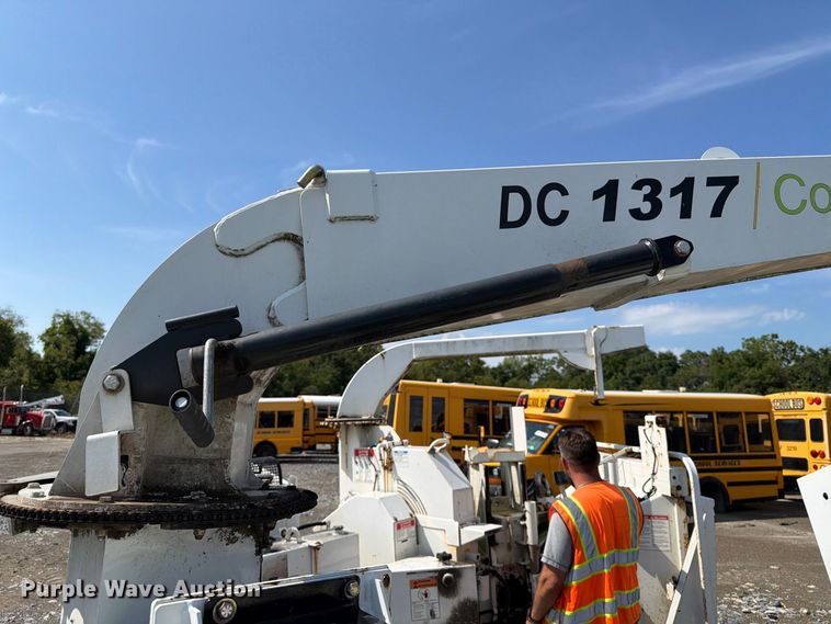 image for item YA4956 2019 Altec DC1317 wood chipper