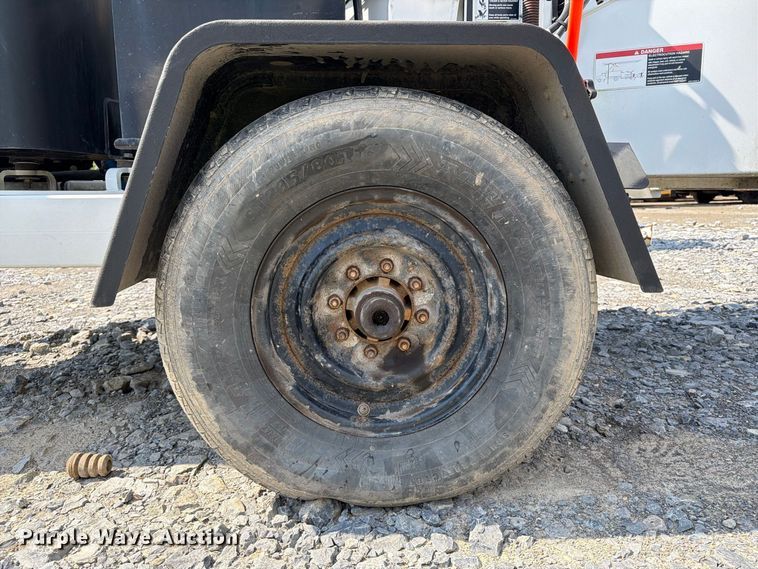 image for item YA4956 2019 Altec DC1317 wood chipper
