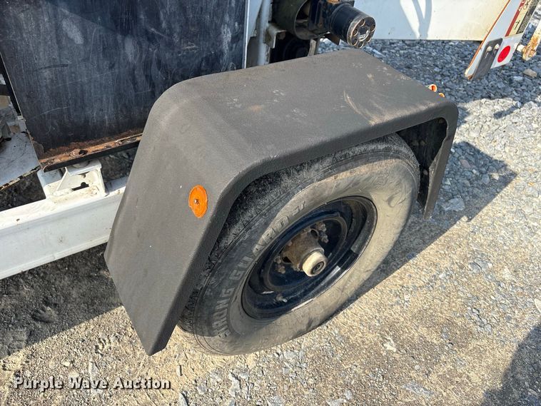 image for item YA4957 2018 Altec DC1317 wood chipper