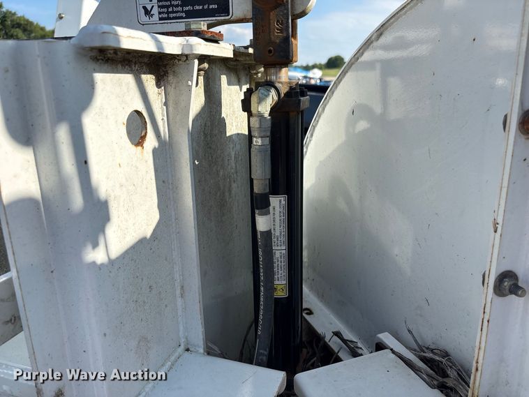 image for item YA4957 2018 Altec DC1317 wood chipper