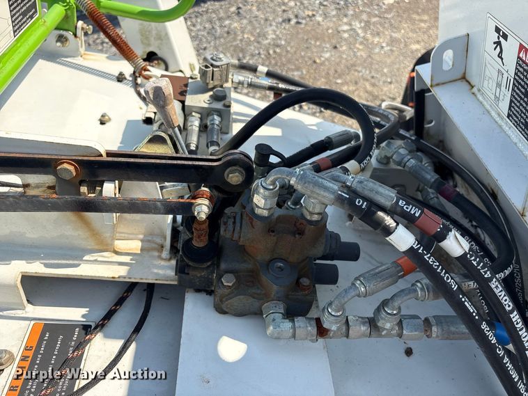 image for item YA4957 2018 Altec DC1317 wood chipper