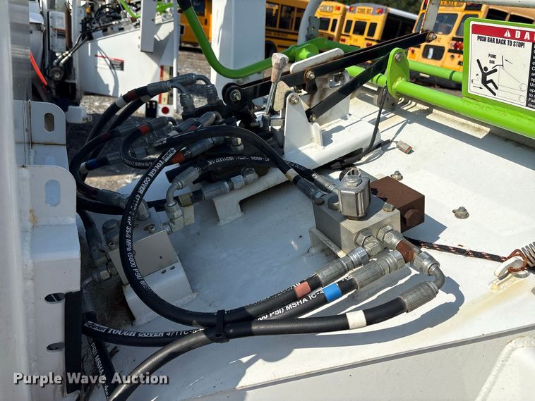 image for item YA4957 2018 Altec DC1317 wood chipper