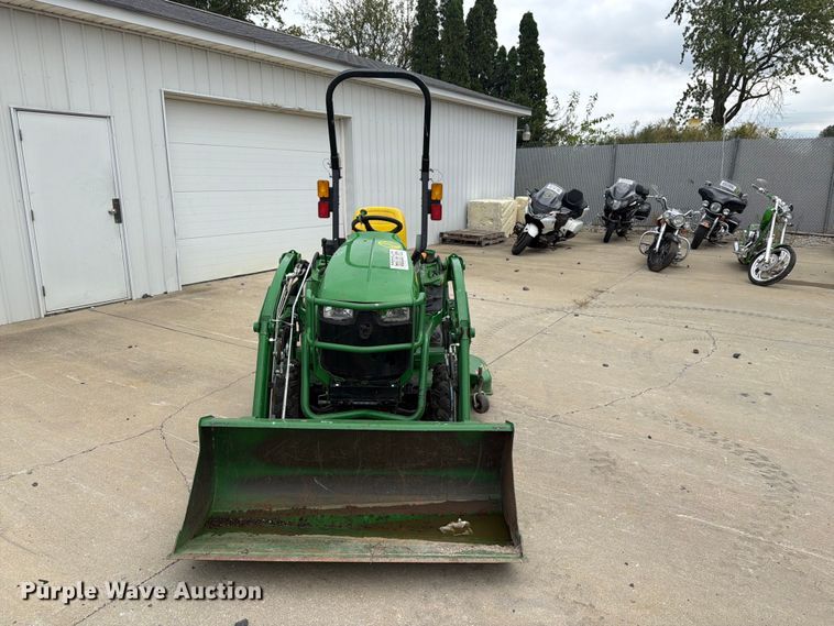 image for item YA5172 2021 John Deere 1023E MFWD tractor