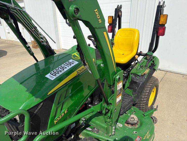 image for item YA5172 2021 John Deere 1023E MFWD tractor