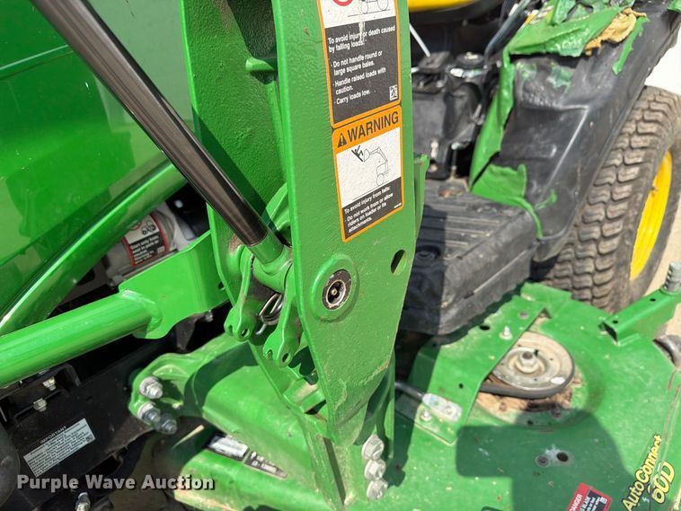 image for item YA5172 2021 John Deere 1023E MFWD tractor