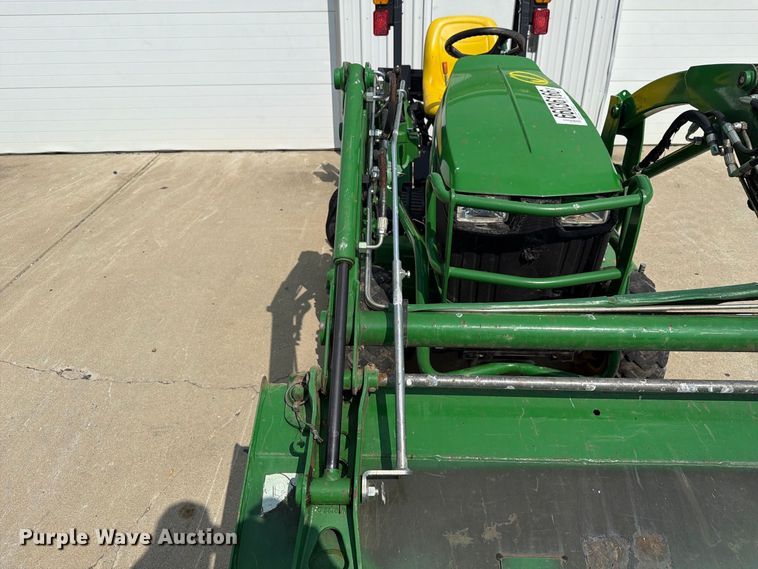 image for item YA5172 2021 John Deere 1023E MFWD tractor
