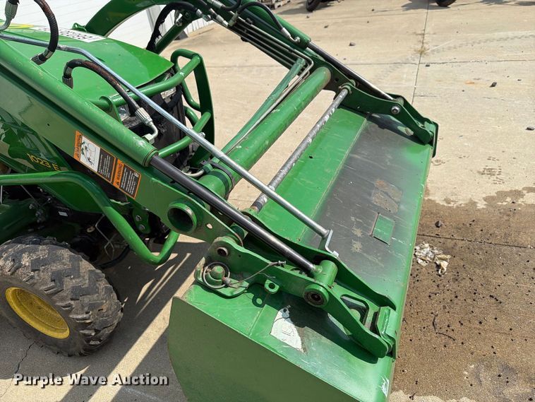 image for item YA5172 2021 John Deere 1023E MFWD tractor