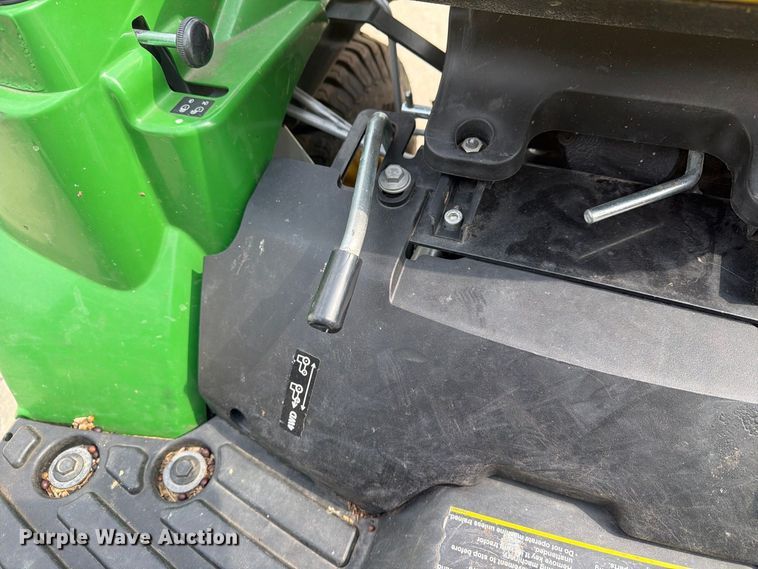 image for item YA5172 2021 John Deere 1023E MFWD tractor