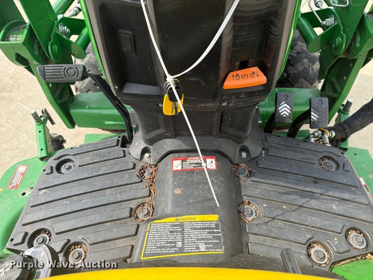 image for item YA5172 2021 John Deere 1023E MFWD tractor