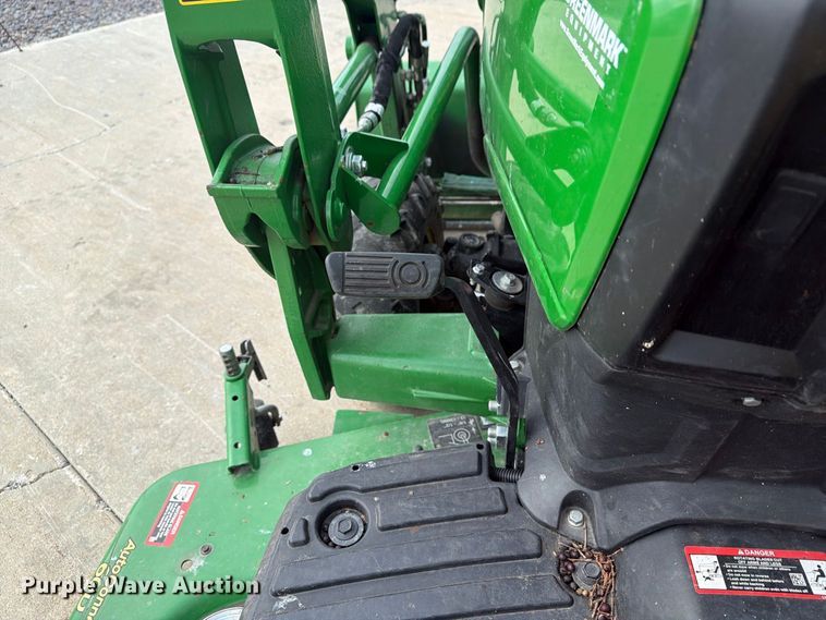 image for item YA5172 2021 John Deere 1023E MFWD tractor