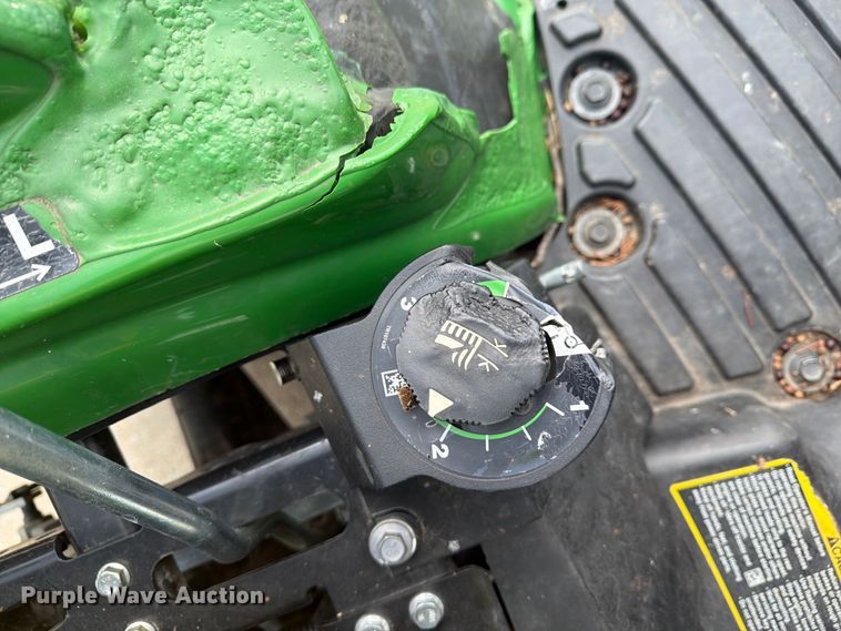image for item YA5172 2021 John Deere 1023E MFWD tractor