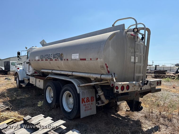 image for item DE6567 1986 Kenworth W900 tank truck
