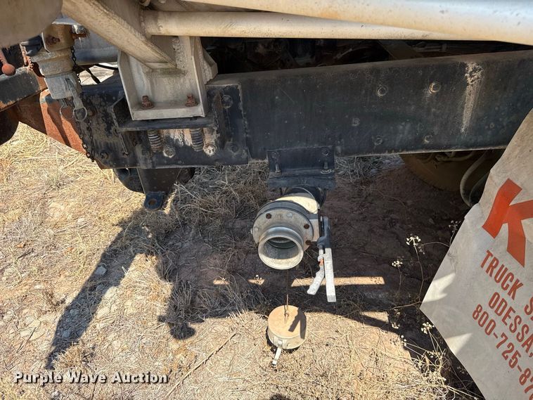 image for item DE6567 1986 Kenworth W900 tank truck