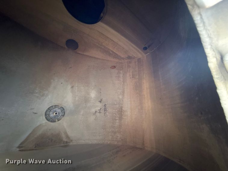 image for item DE6567 1986 Kenworth W900 tank truck