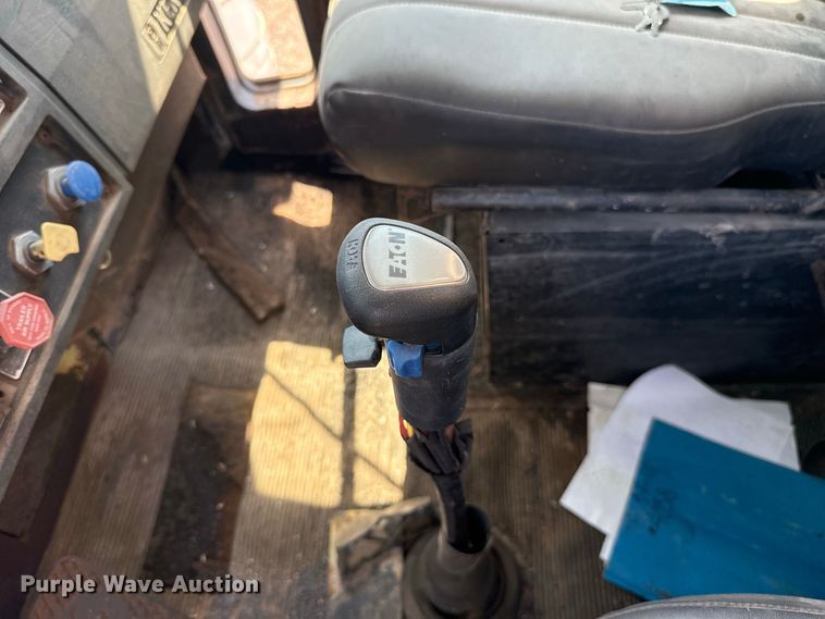 image for item DE6567 1986 Kenworth W900 tank truck