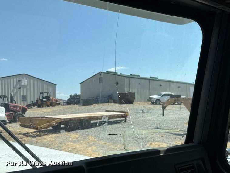 image for item DE6567 1986 Kenworth W900 tank truck
