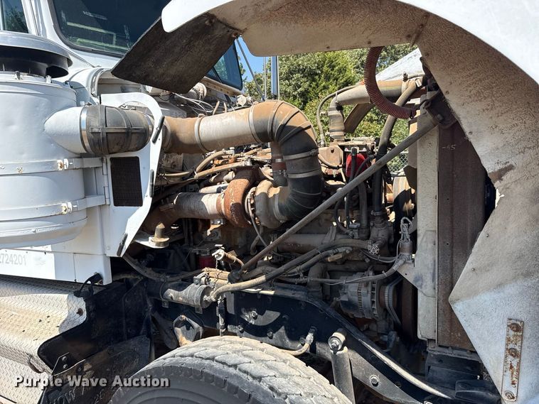 image for item DE6567 1986 Kenworth W900 tank truck
