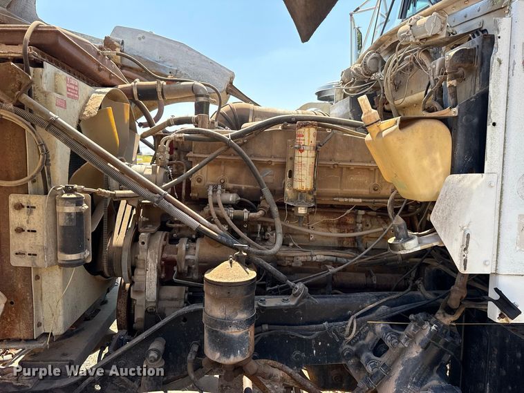 image for item DE6567 1986 Kenworth W900 tank truck