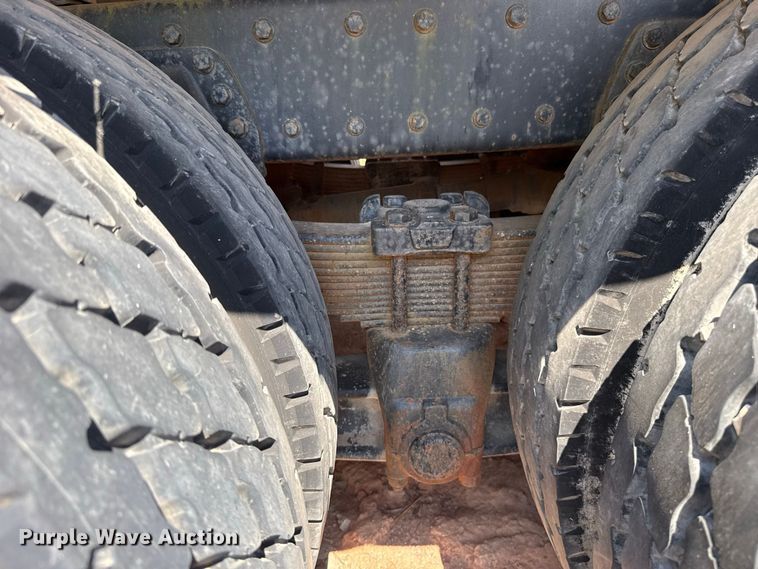 image for item DE6567 1986 Kenworth W900 tank truck