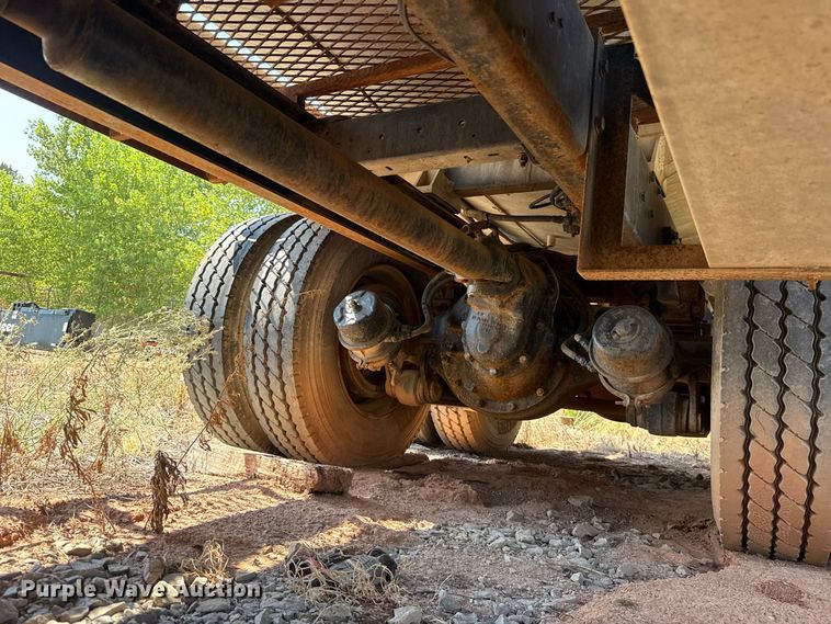 image for item DE6567 1986 Kenworth W900 tank truck