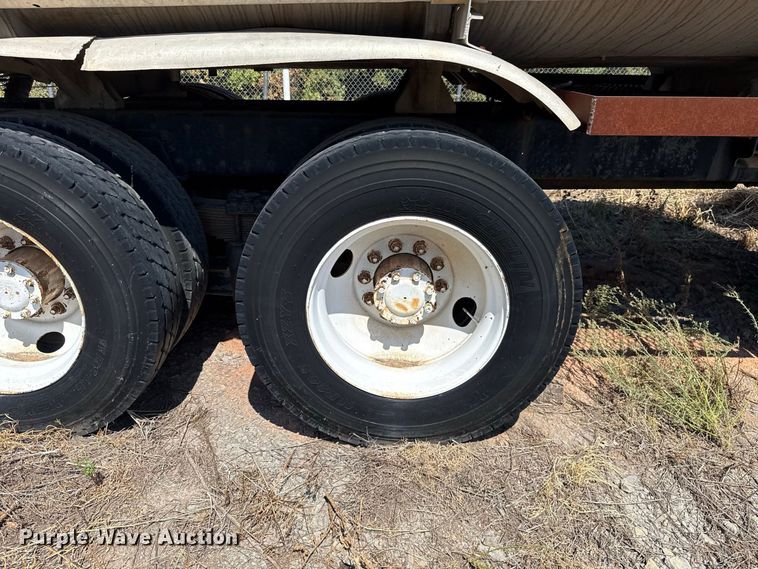 image for item DE6567 1986 Kenworth W900 tank truck
