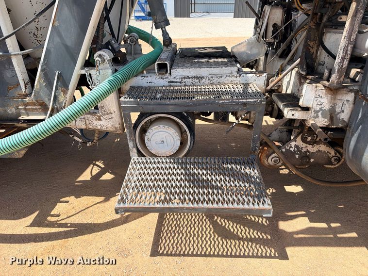 image for item DU1546 Cushion Cut PC-5000B pavement grinder