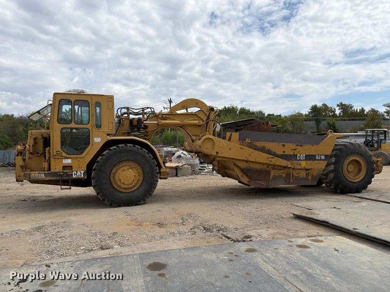 image for item DU3122 1985 Caterpillar 621B conventional scraper 