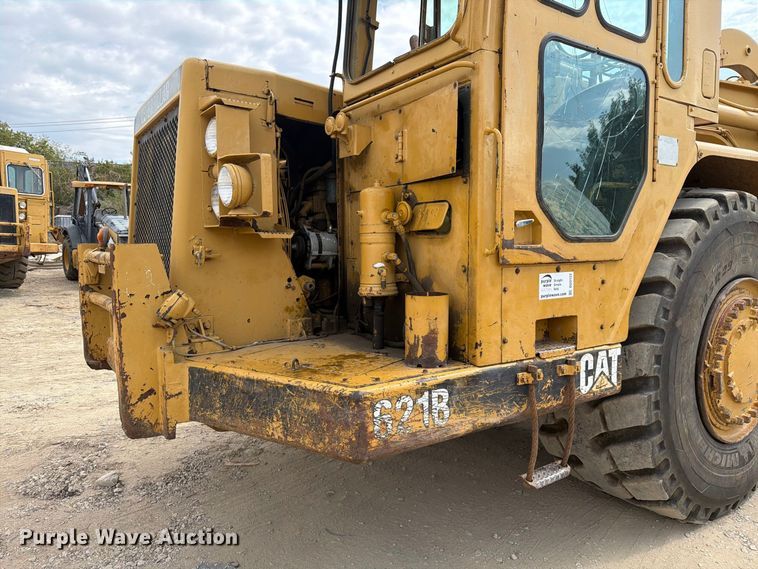 image for item DU3122 1985 Caterpillar 621B conventional scraper 