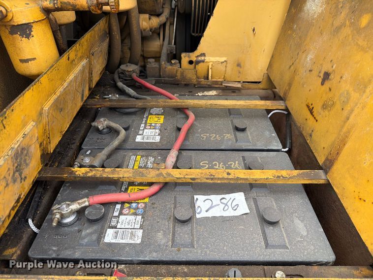 image for item DU3122 1985 Caterpillar 621B conventional scraper 