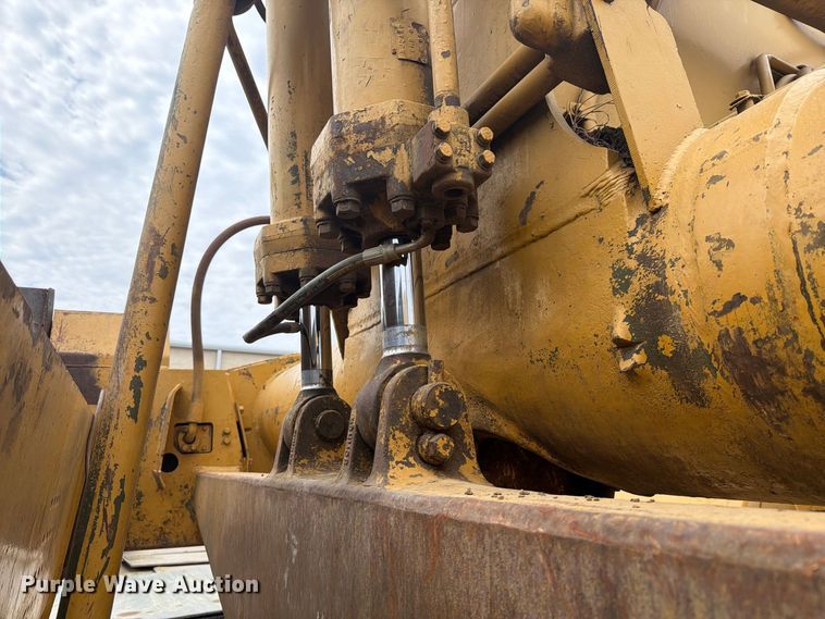 image for item DU3122 1985 Caterpillar 621B conventional scraper 