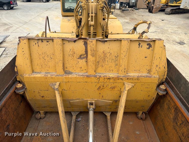 image for item DU3122 1985 Caterpillar 621B conventional scraper 