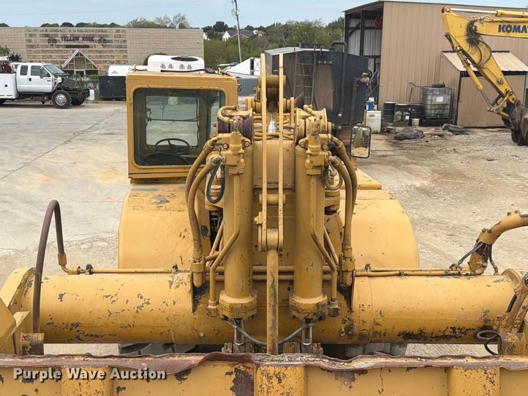 image for item DU3122 1985 Caterpillar 621B conventional scraper 