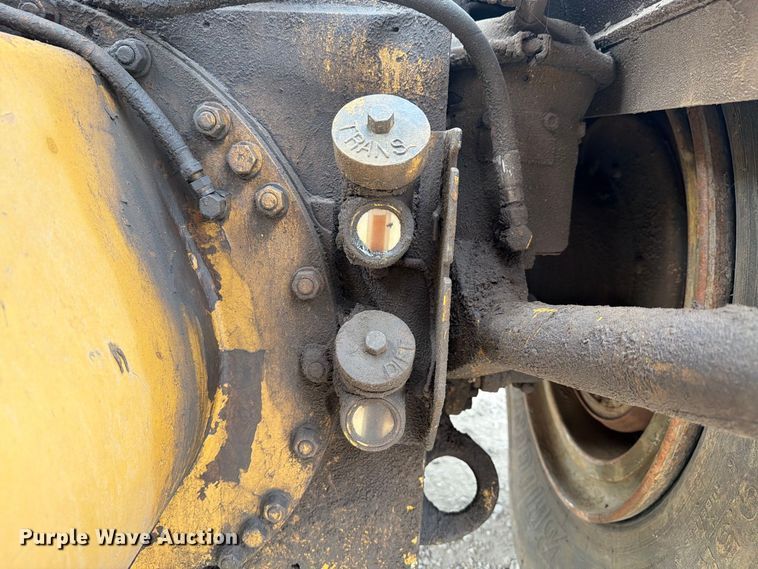 image for item DU3122 1985 Caterpillar 621B conventional scraper 