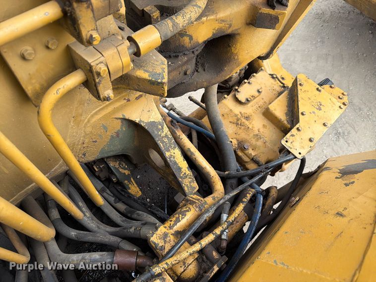 image for item DU3122 1985 Caterpillar 621B conventional scraper 