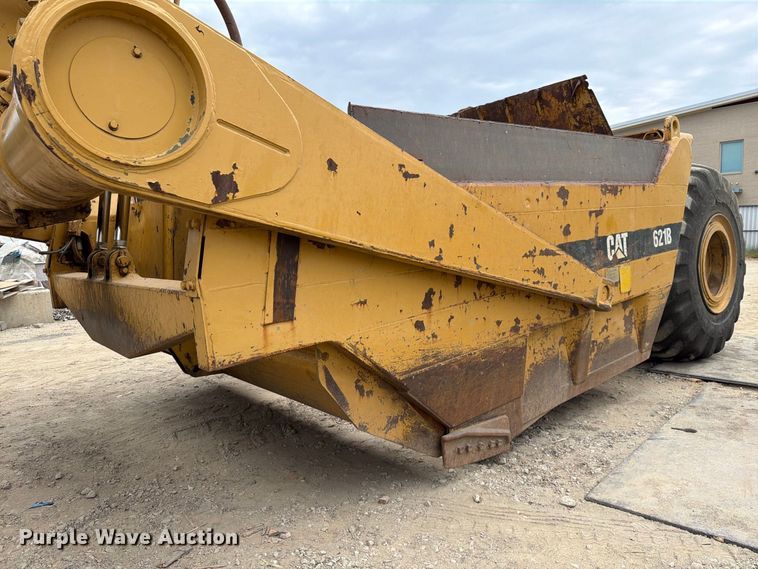 image for item DU3122 1985 Caterpillar 621B conventional scraper 